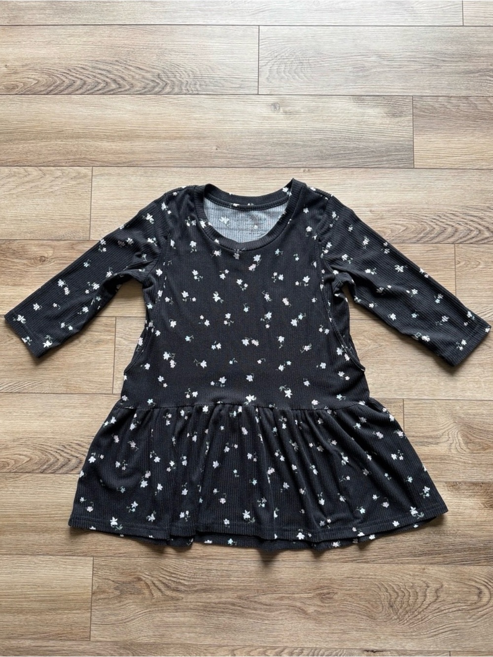 Latched Mama 3/4 Sleeve Babydoll Nursing Tee in Carbon Bouquet